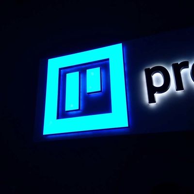 शॉपफ्रंट पारभासी ऐक्रेलिक बैकलिट पत्र कंपनियों के लिए 40 सेमी पर हस्ताक्षर करते हैं