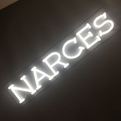 दीवार के लिए उल साफ़ एक्रिलिक बैक नियॉन साइन पत्र 62 सेमी लंबा