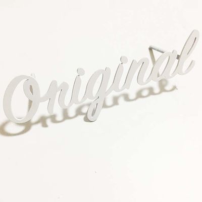 फ्लैट कट व्हाइट पेंट मेटल लेटर साइन ब्रश SS304 चैनल लेटर साइनेज