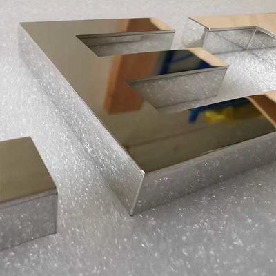 वर्णमाला पत्र शॉपफ्रंट साइनेज सिल्वर मिरर 2 सेमी मोटाई फैब्रिकेटेड मेटल लेटर्स