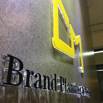 15 मिमी 3 डी क्रिस्टल ऐक्रेलिक पत्र साइन यूवी मुद्रित लोगो गैर विषैले