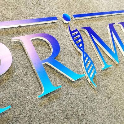 दुकान के लिए इंडोर रिसेप्शन सॉलिड ऐक्रेलिक लेटर साइन 3 मिमी -20 मिमी मोटाई