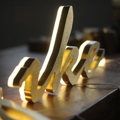 धातु 3 डी प्रबुद्ध स्टोरफ्रंट साइन 5-20 सेमी मोटाई