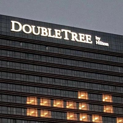 एलईडी लाइट कंपनी का नाम लोगो बिल्डिंग साइन 3 डी चैनल लेटर्स