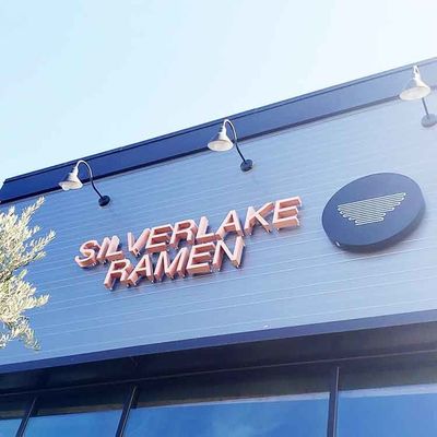 OEM डिजाइन की दुकान लोगो कॉपर साइन पत्र फ्लैट कट 10 सेमी से 100 सेमी ऊंचाई: