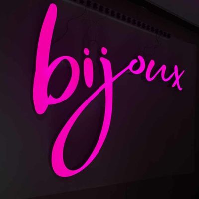 ओडीएम बिल्डिंग कर्सिव लेटर्स 3डी लेटर साइन मेटल इल्युमिनेटेड बोर्ड एक्रेलिक