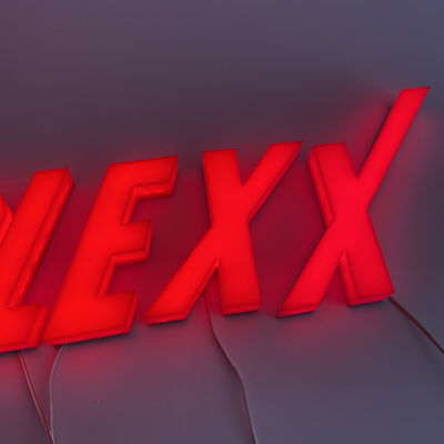 कस्टम लेटरिंग 3डी लेटर साइन कूल ग्राफिटी अल्फाबेट Dc12v 5cm