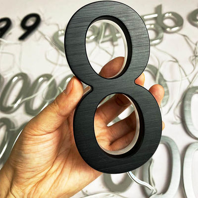 विज्ञापन 3 डी एक्रिलिक बैकलिट पत्र साइन ब्लैक पेंट 12 सेमी मोटाई