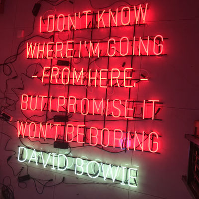 दीवार के लिए सजावट धातु फ्रेम्स नियॉन लाइट वर्ड साइन्स की दुकान करें