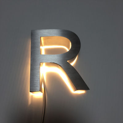 कंपनी के नाम के लिए हाईस्पैन आउटसाइड बैकलिट चैनल लेटर साइन