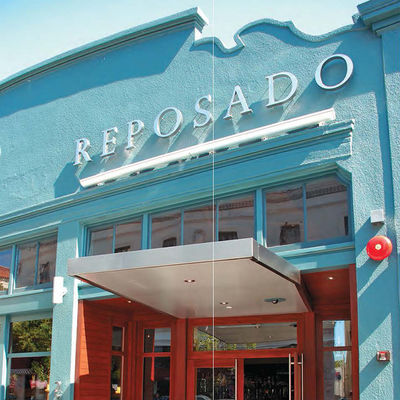 होटल सिल्वर फैब्रिकेटेड स्टेनलेस स्टील लेटर्स फ्लैट कट 20-200 मिमी मोटाई